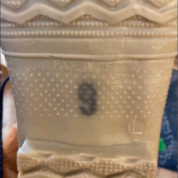 LaCrosse Women’s size 9 insulated leather/rubber boots - Picture 4 of 6